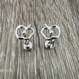 Cutie earrings‎